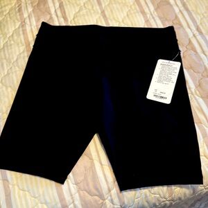 Lululemon groove short, NWT size 12 tall
